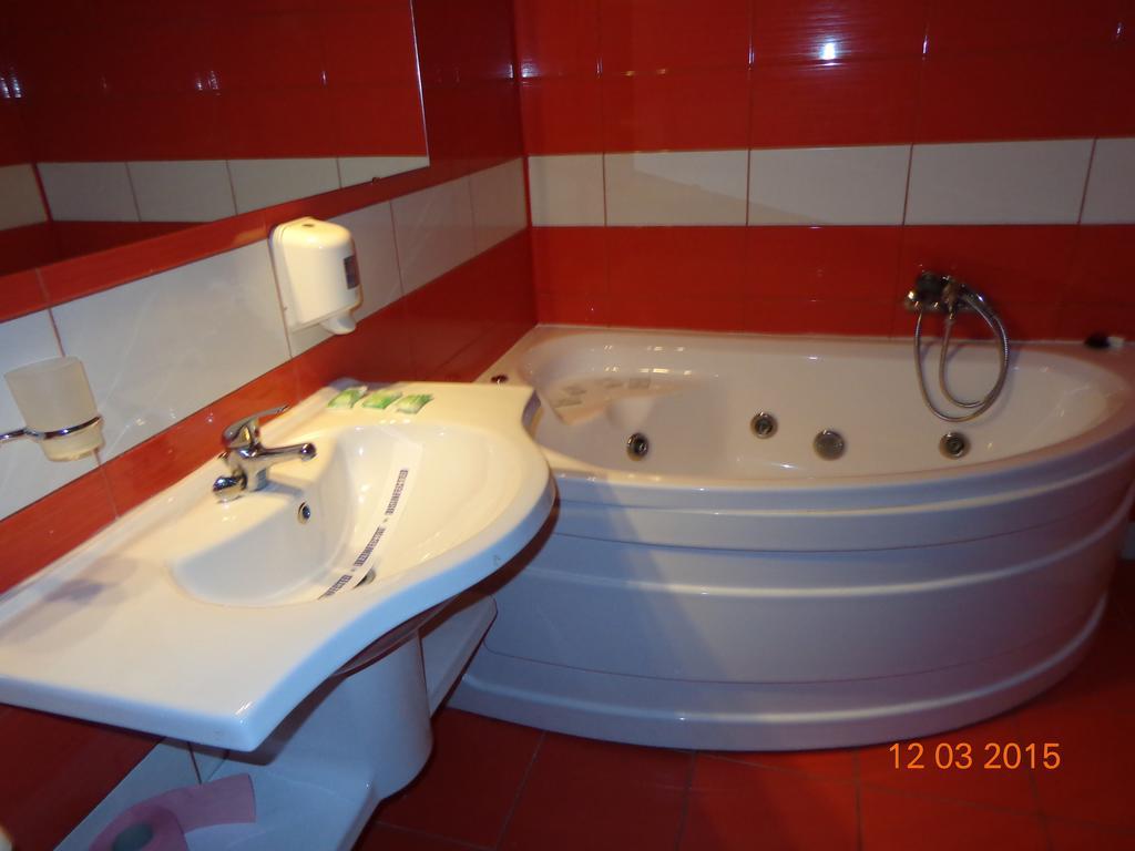 Hotel Cygnus Tulcsa Szoba fotó