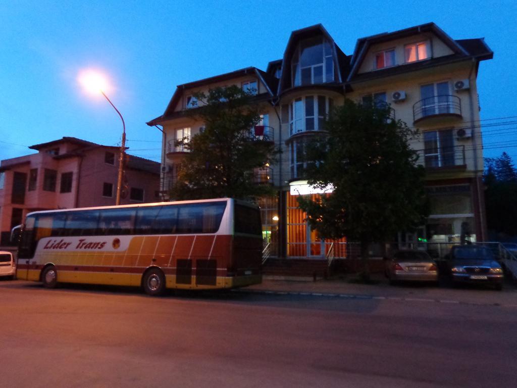 Hotel Cygnus Tulcsa Kültér fotó