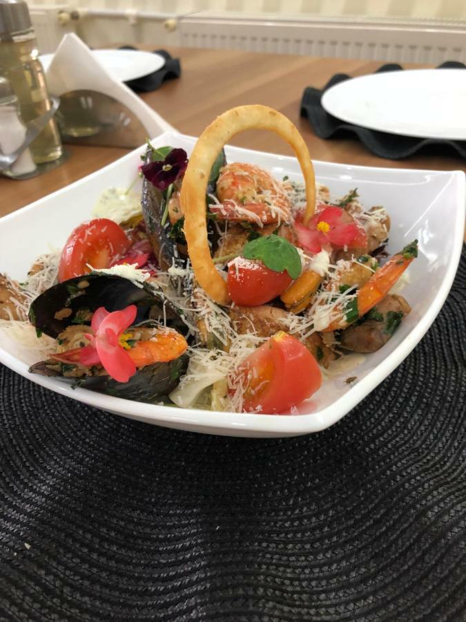 Hotel Cygnus Tulcsa Kültér fotó